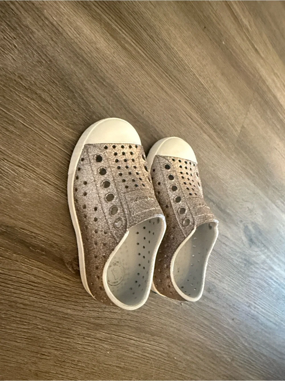 Native Shoes slip water
